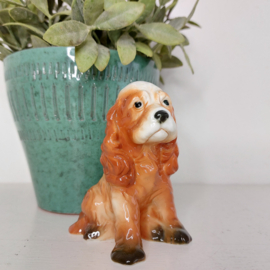 Vintage beeldje hondje 'Cavellier king pup' keramiek, 10cm.