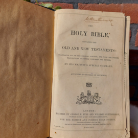 Antieke bijbel"Old and New Testaments: appointed to be read in churches