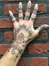 Jagua tattoo's voorbeelden van "eigen hand"