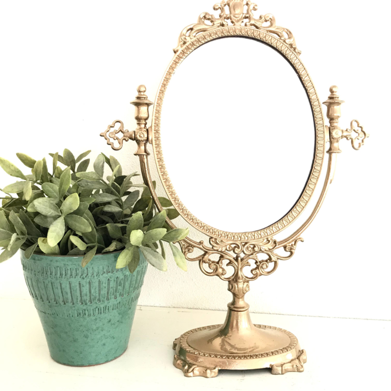 Leerling Neerwaarts Soms Vintage koperen staande ovale make up spiegel, gerestyled, H 39,5 cm |  Vintage Koper/ messing "reeds verkocht" | Beaudeco-art