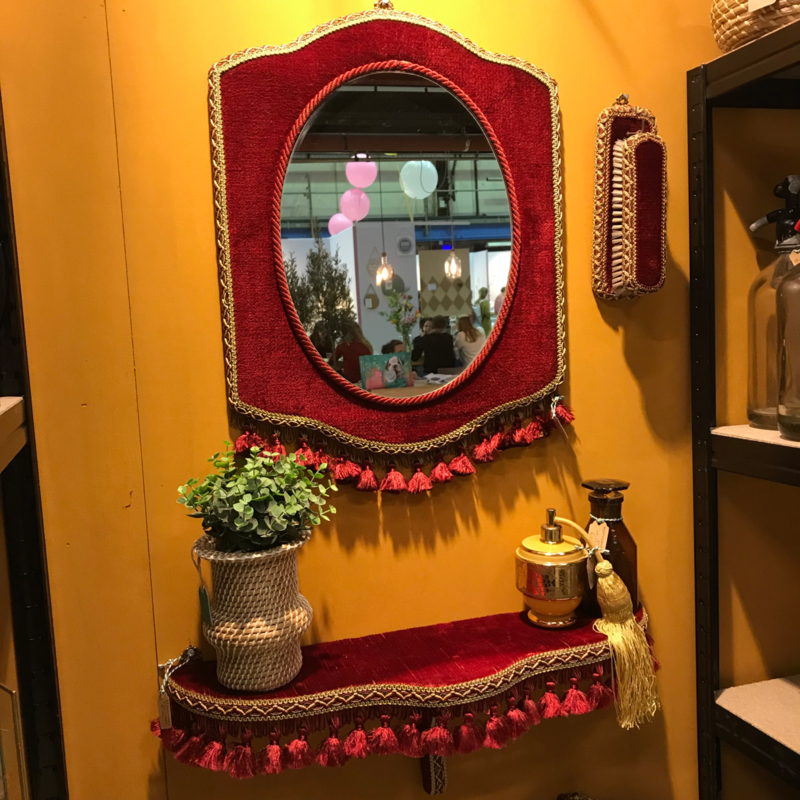 paniek apotheek Vergelden Vintage spiegel met rood fluweel en kwastjes + schuier met houder | Vintage  voor in het Interieur | Beaudeco-art