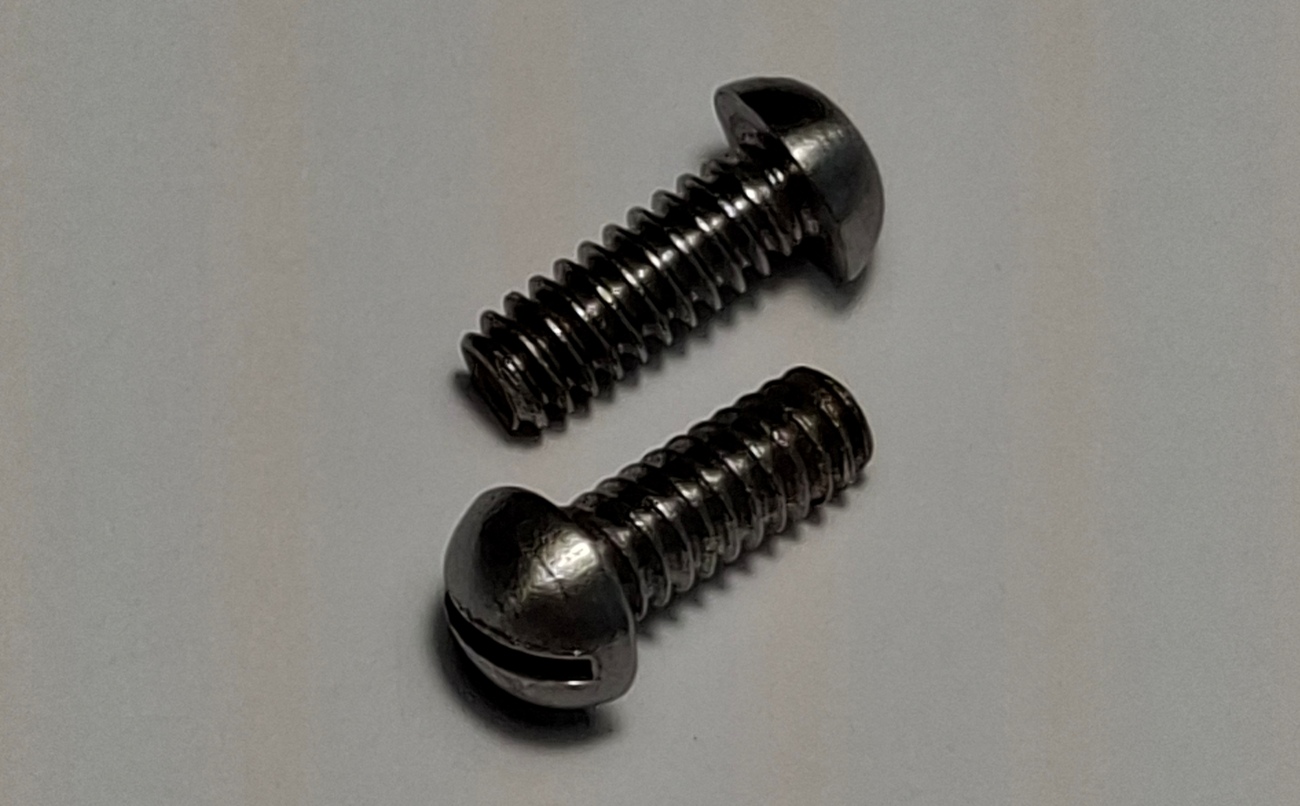Kachelbout 3/16"Whitworth x 9 mm Staal