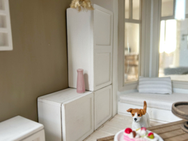 Woonkamer | smalle roze ronde vaas