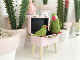 Livingroom | Set of 2 Parrots | green