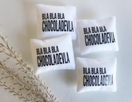Textiel | 4 x 5 cm | Bla bla bla Chocoladevla