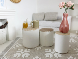 Living room | Small side table | white | old look