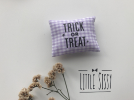 1:6 | Halloween | pillow | purple | trick or treat