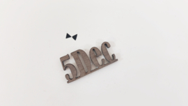 Feestdagen | 5 dec tekst | walnut wood