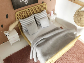 Bedroom |Textiles | 15 x 17 cm | grey blanket