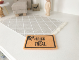 Halloween | doormat | trick or treat | oranje