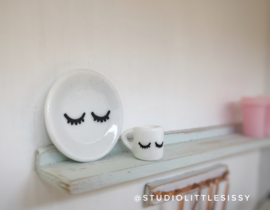 Kitchen | tableware set | sleepy eyes