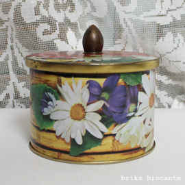 blikje Cote d'Or  - bloemen op bamboe