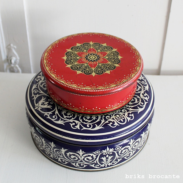 blik / koektrommel donkerblauw met engeltjes