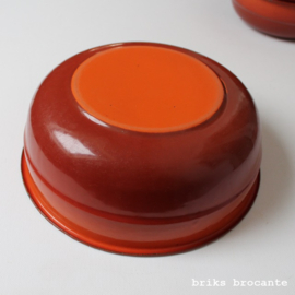 set emaille schalen - oranje-bruin