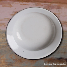 bordje en schaaltje wit emaille
