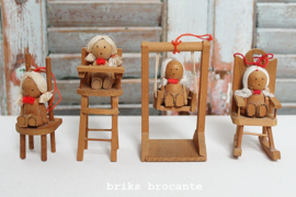 vintage houten hangers in kerstblik