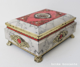 blik met marmerprint