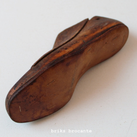 oude houten schoenleest kind