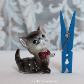 beeldje poes met strik - Vaga