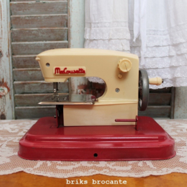 oude kindernaaimachine Malousette