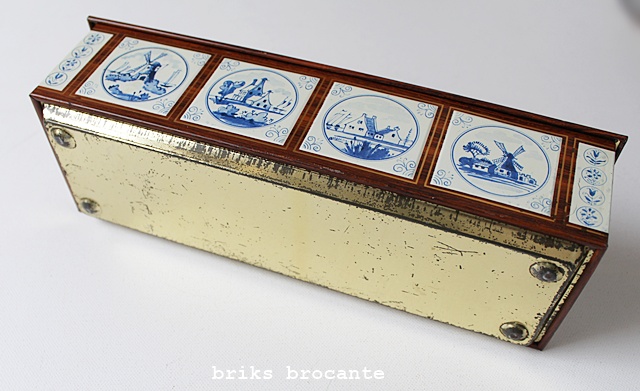 blik houtdecor met tegeltjes