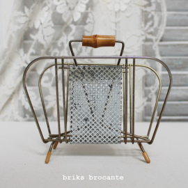metalen brievenstandaard