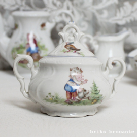 oud kinderservies