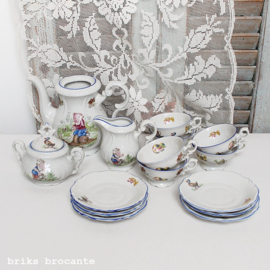 SERVIES & AARDEWERK