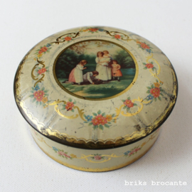 blikje rond - victoriaans gezin