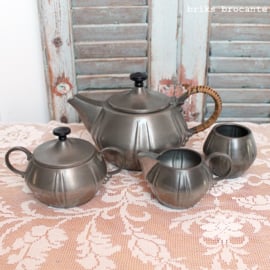 theeset Gero - tin