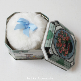 Avon soft musk body talc - art deco