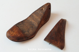 oude houten schoenleest kind
