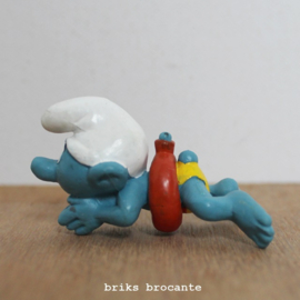 zwemmende smurf