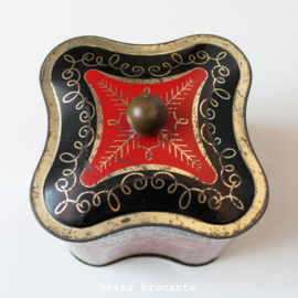 blikje rood met zwart - golvend