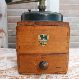 oude koffiemolen Peugeot