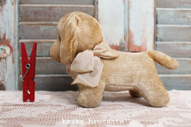 oude knuffel - klein hondje