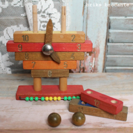 oude houten speelklok-puzzel