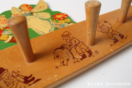 houten kinderkapstok kabouters met elfje
