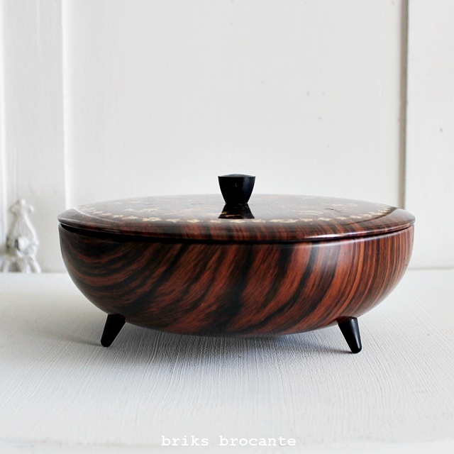 blik met houtdecor