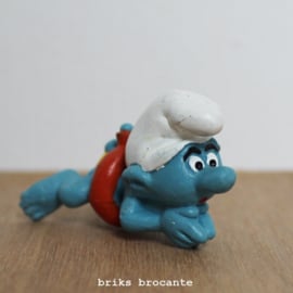 zwemmende smurf