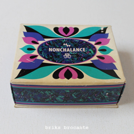 set Nonchalance