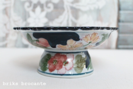 bonbonschaaltje op voet