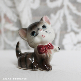 beeldje poes met strik - Vaga