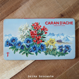 vintage blikje Caran d'Ache