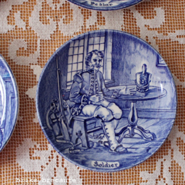 complete set Wedgwood petit four bordjes