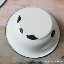 bordje en schaaltje wit emaille