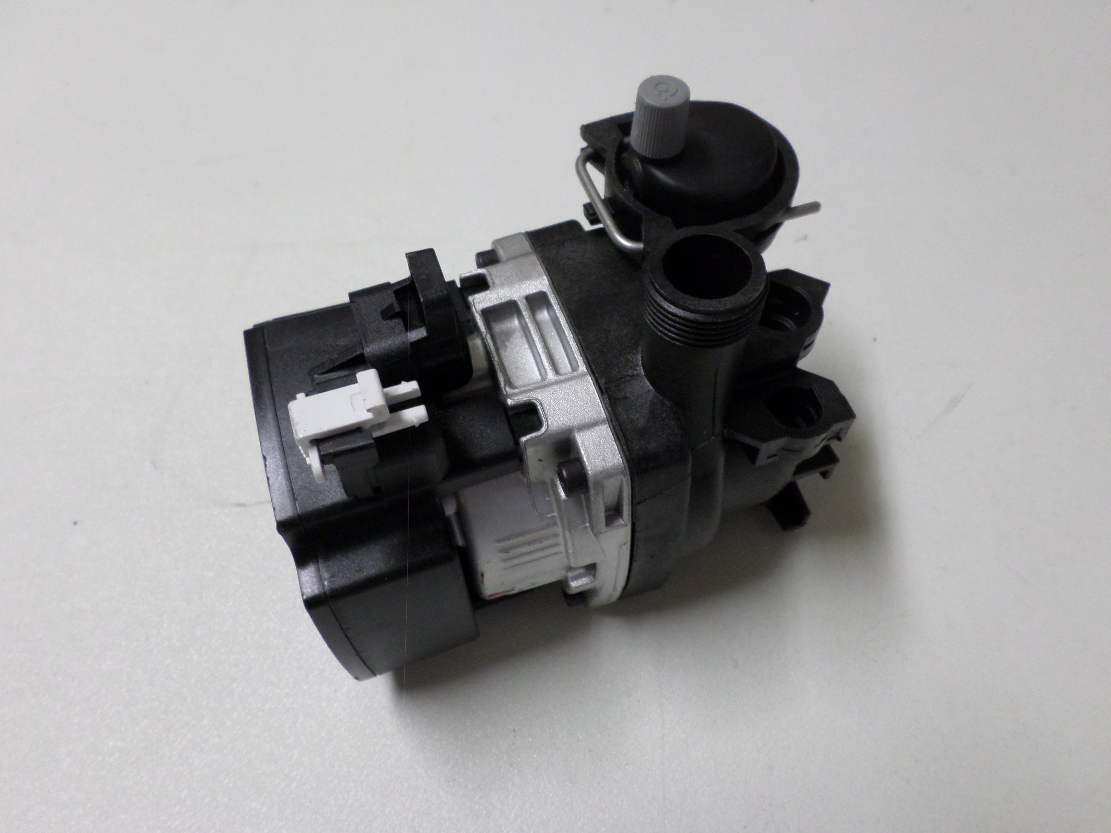 Grundfos pomp UPM4 15-75 CESA02