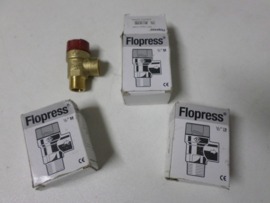 3 stuks Flamco 27015 Flopress overstortventiel 1/2" buitendraad x 1/2" binnendraad 3 bar