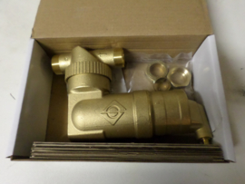 Spirovent UA022W luchtafscheider verticaal/horizontaal 22 mm klem