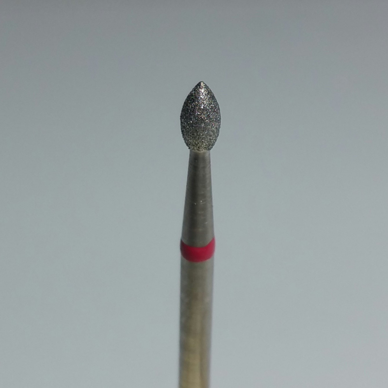 Korneliya Frees Bitje Diamant Druppel Rood 1,8 mm